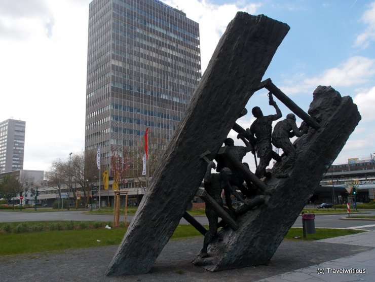 Sculpture by Max Kratz in Essen, Germany