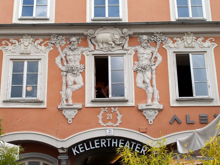 Facade with an elephant in Linz