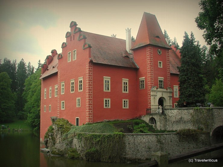 Červená Lhota Castle in Pluhův Žďár