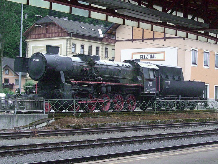 Steam locomotive 52.7046 at railway station Selzthal