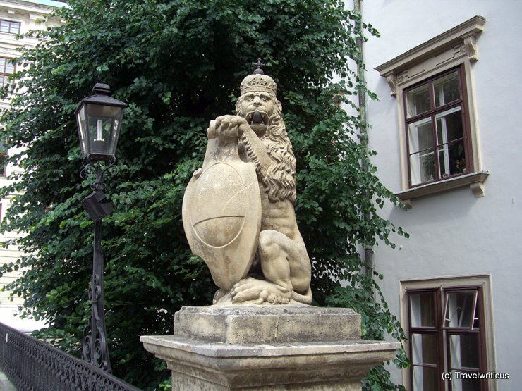 Cheeky lion at the Hofburg, Vienna